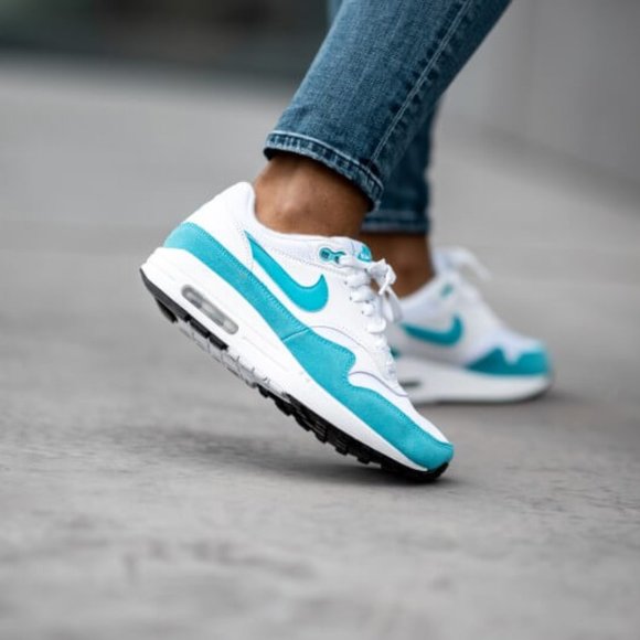 Nike air max turquoise and white